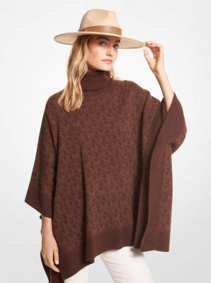 Logo Jacquard Poncho .